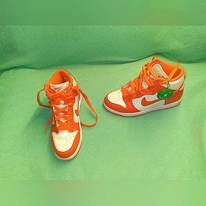 KIDS NIKE DUNK HIGH SYRACUSE ORANGE AND WHITE